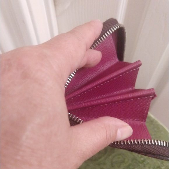 Louis Vuitton Zippy Epi Purple Wallet - Picture 12 of 16